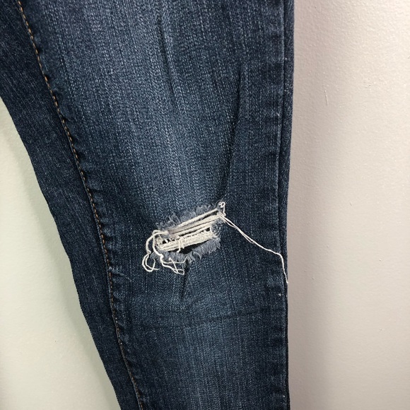 Women’s dark wash distressed skinny jeans Sz 3 - Picture 7 of 7